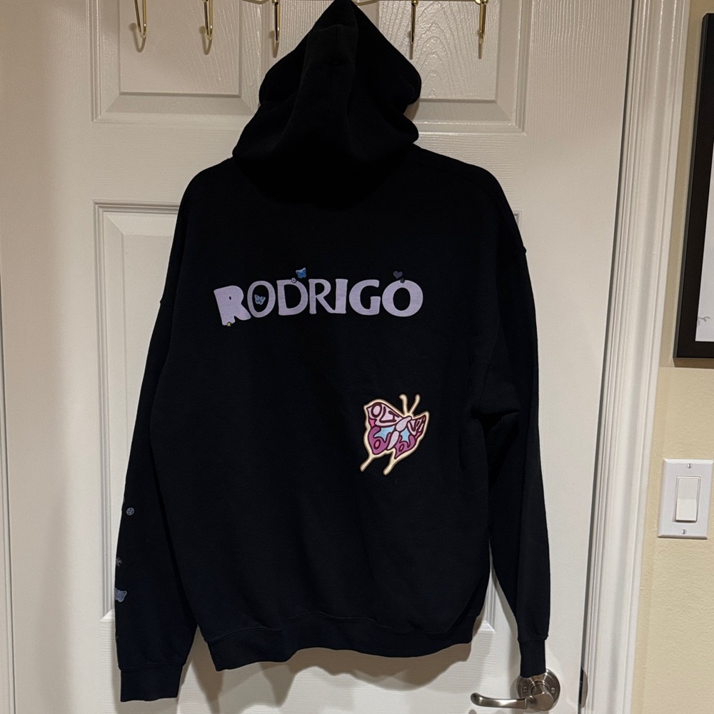 Olivia Rodrigo “Sour Tour” hoodie - Picture 3 of 5